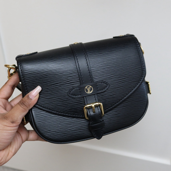 Louis Vuitton Saumur BB Epi Leather Black EXCELLENT - Picture 1 of 14